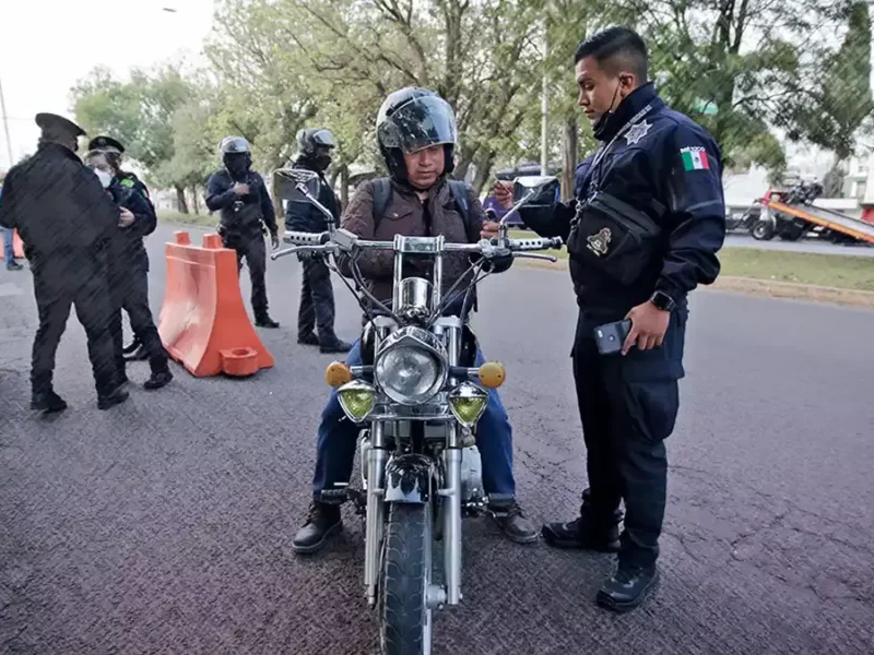 SSC propondrá distintivos de colores para motos mercantiles y paquetería en Puebla.