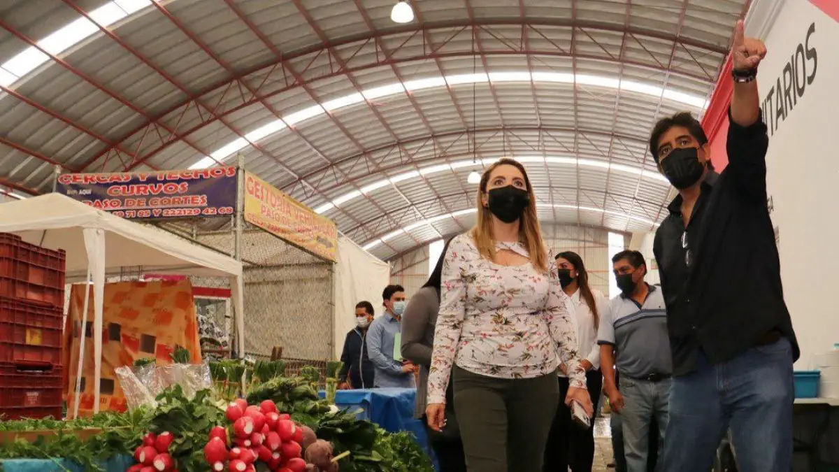 Fortalece alcaldesa de San Pedro, Paola Angon, vigilancia del mercado Xixitla.