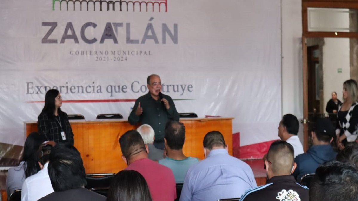 A partir de la otra semana entrarán en vigor parquímetros y cambios  de sentidos en algunas vialidades de Zacatlán