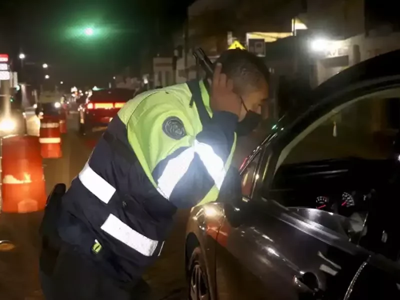 En San Pedro Cholula, 31 conductores no pasaron la prueba alcoholímetro.