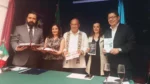 Poblanos donan libros para tres diferentes bibliotecas en Guatemala.