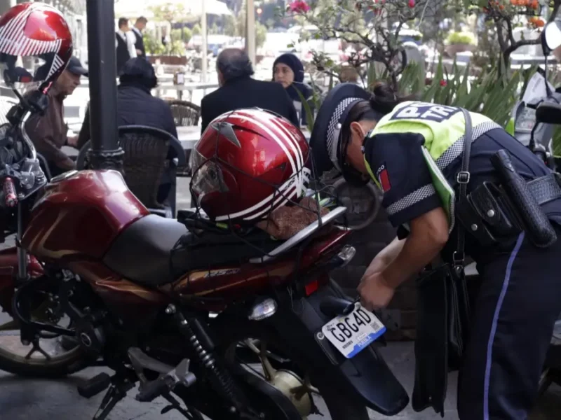 Se han infraccionado a 654 motociclistas en Puebla por falta de documentación.