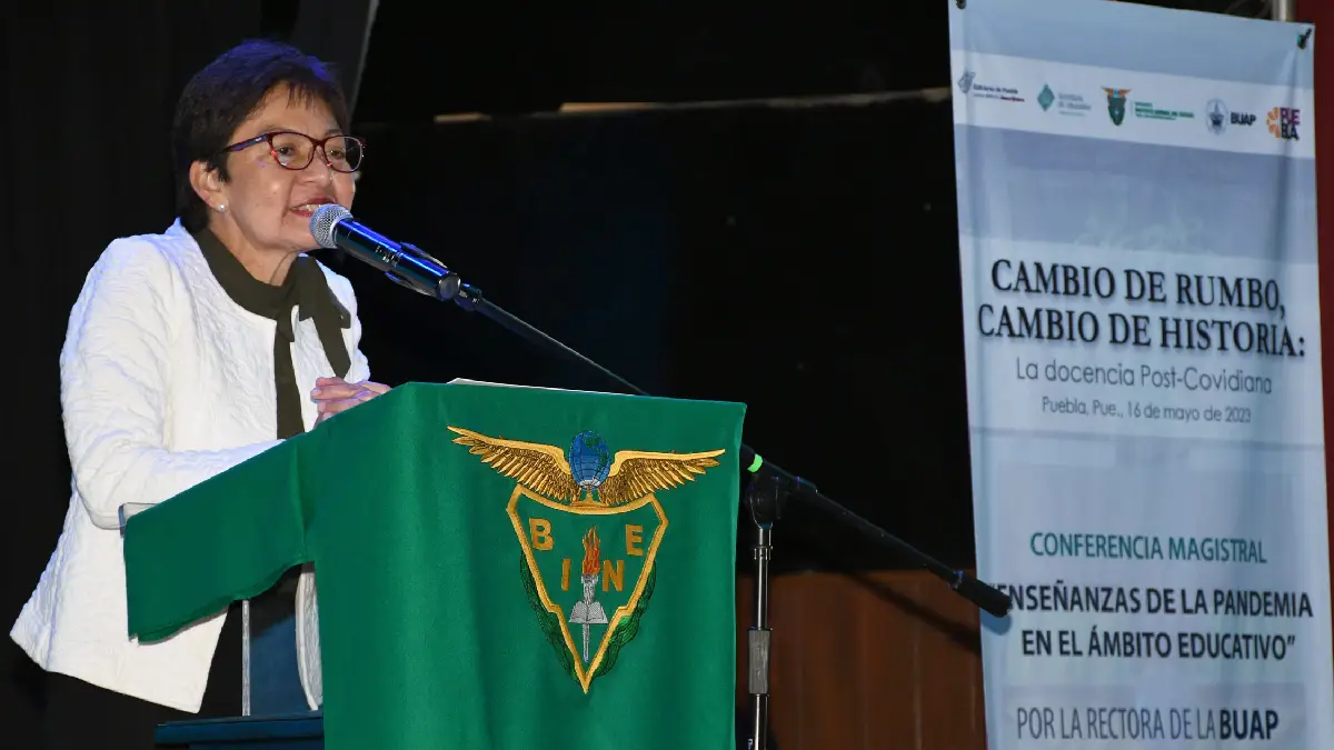 Cada institución debe definir las tareas a emprender para combatir el rezago educativo: Rectora María Lilia Cedillo Ramírez