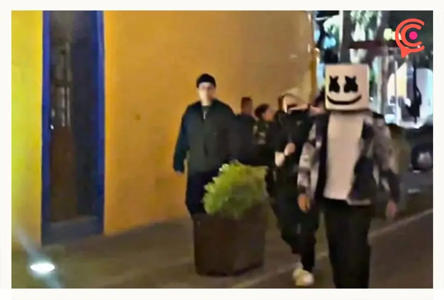 Captan a Marshmello caminando en las calles del centro de Puebla