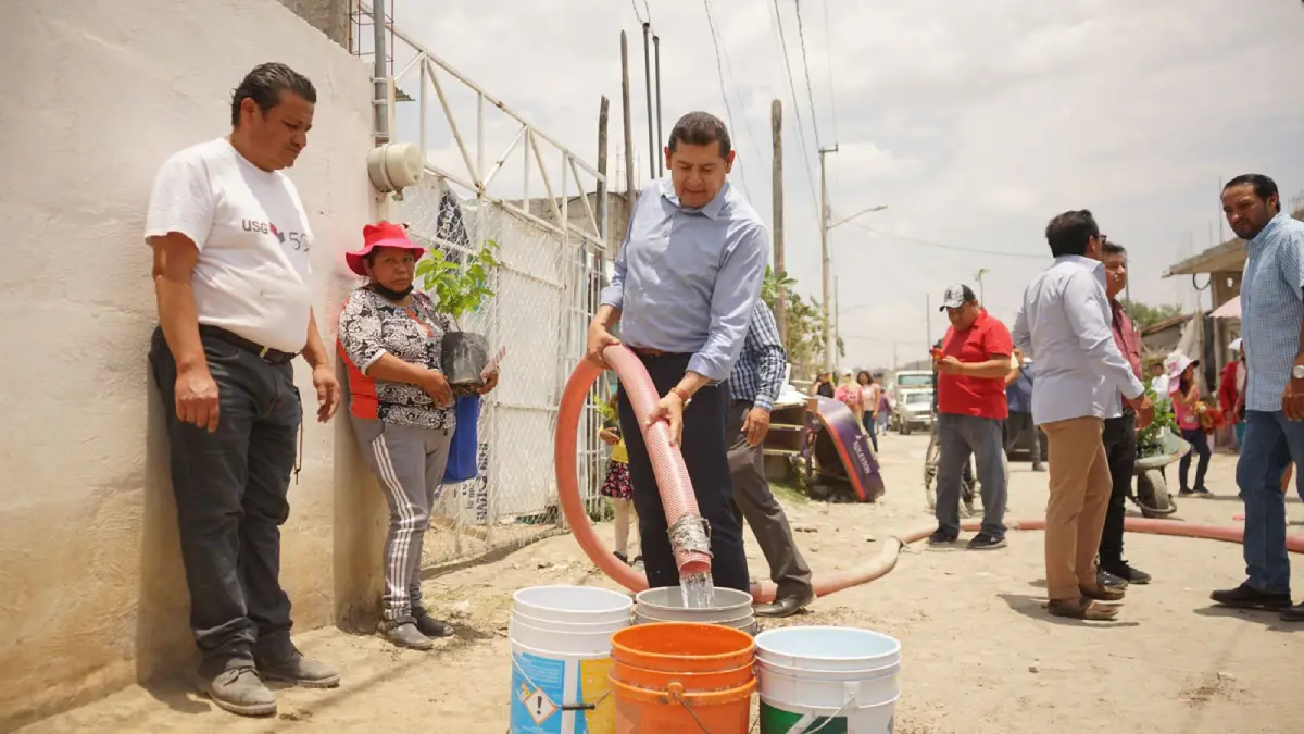 Las necesidades sociales, como la escasez de agua, se atienden con prontitud y cercanía: Armenta
