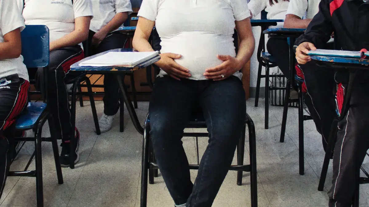 Madres estudiantes de licenciatura tendrán facilidades para conformar su horario de Otoño 2023