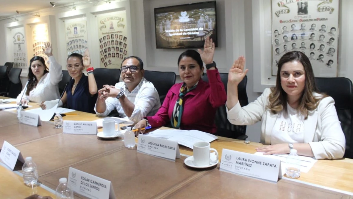 Aprueba Comisión exhorto para fortalecer asesoría sobre trámites de pensión alimenticia y violencia familiar.