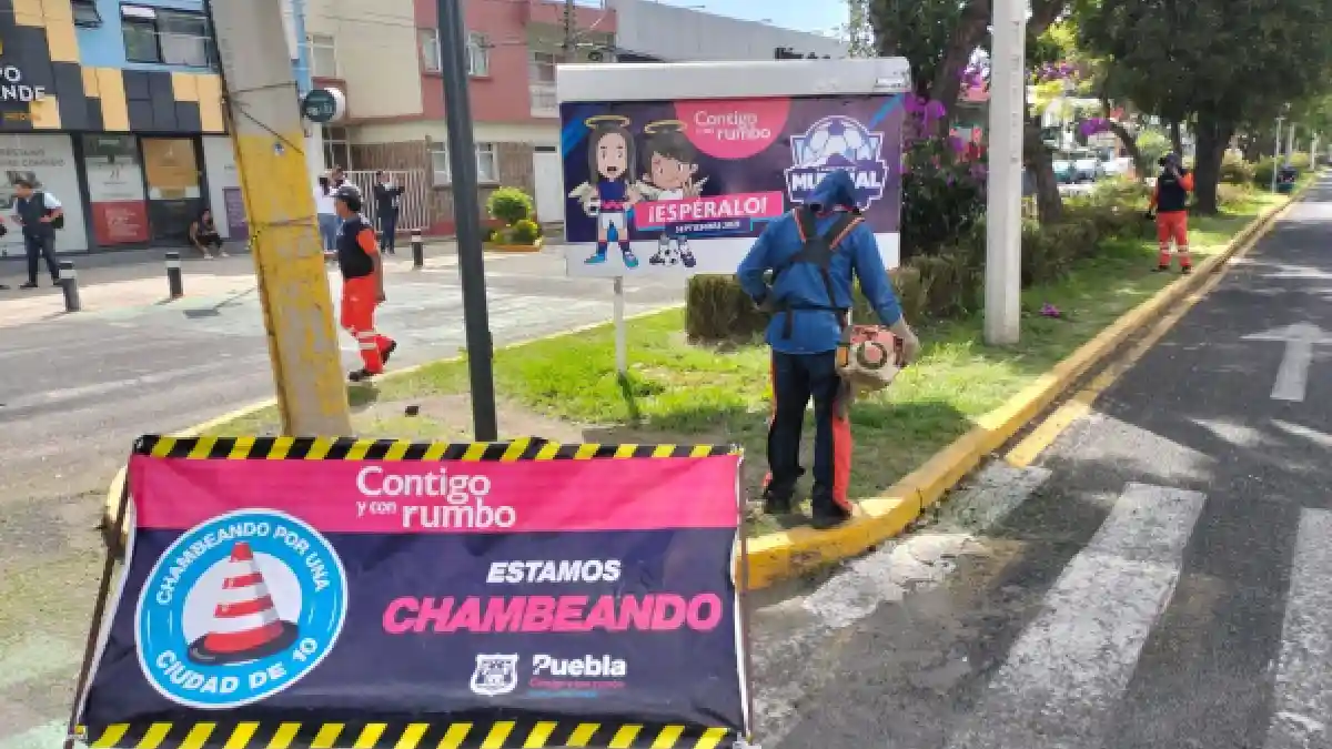 Ayuntamiento de Puebla brinda mantenimiento a corredores gastronómicos