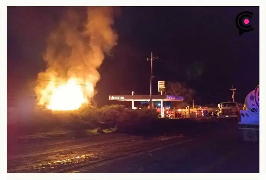 Se registra un incendio en gasolinera de Izúcar de Matamoros