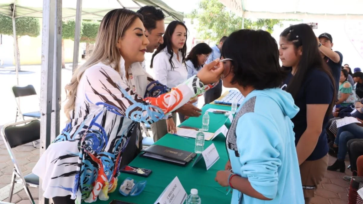 Realiza Voluntariado del Congreso nueva jornada de salud visual, ahora en Tepeaca.
