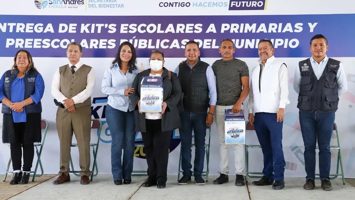 Inicia Mundo Tlatehui la entrega de kits escolares a preescolares y primarias públicas